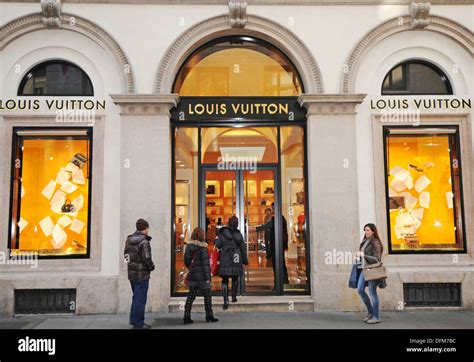 numero telefono louis vuitton milano|louis vuitton milan italy locations.